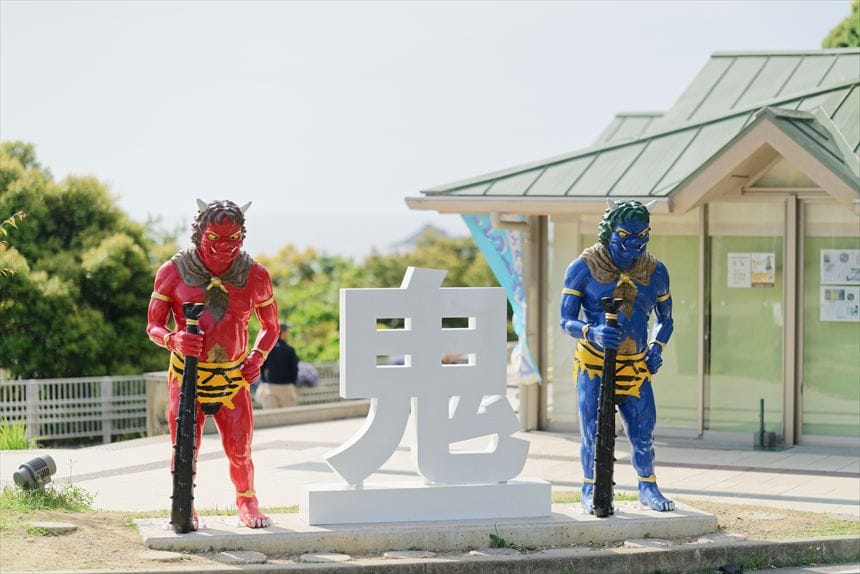 三重県熊野市の奇岩「鬼ヶ城」入り口