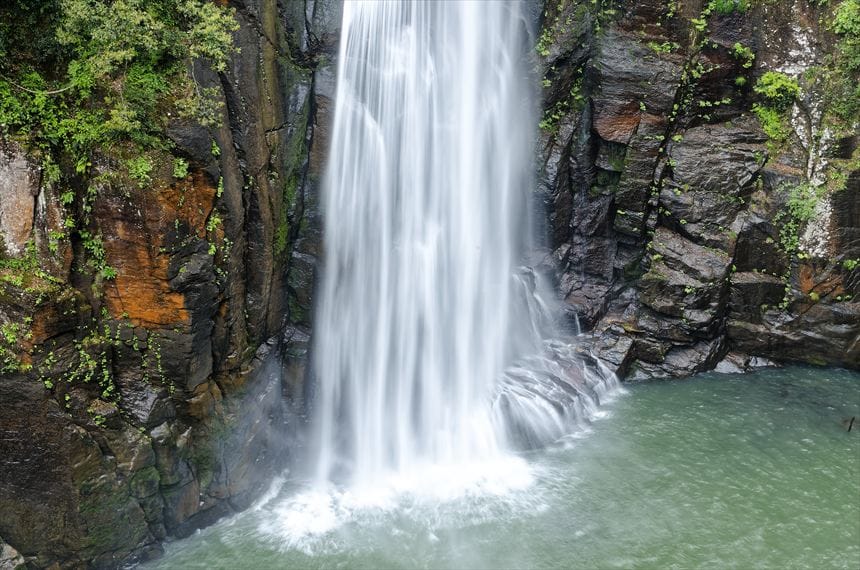 西椎屋の滝 滝壺