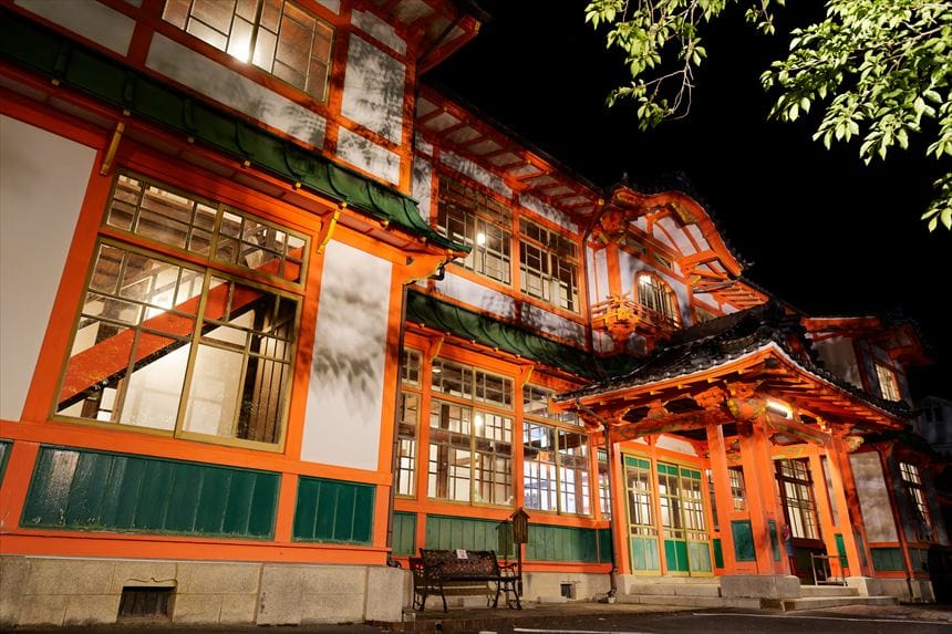 まるで千と千尋の世界観！武雄温泉の館内