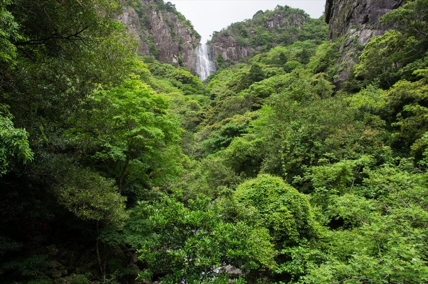 行縢の滝(むかばきのたき)