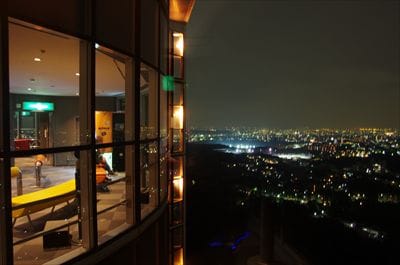 東山スカイタワー展望室から見た名古屋の夜景
