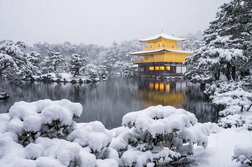 金閣寺　吹雪
