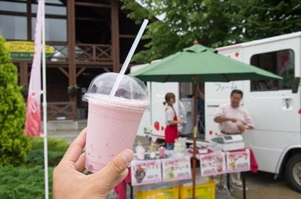 すずらんの丘公園　イチゴジュース