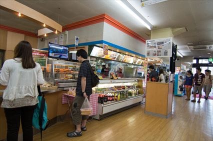 ハセガワストアの厨房