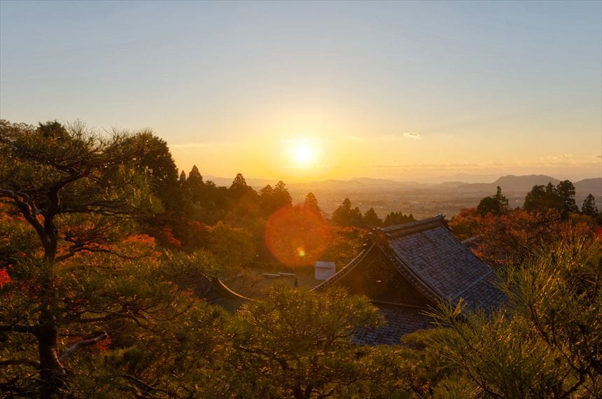 百済寺　上からの眺め　夕日と紅葉