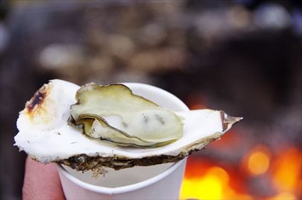 尾鷲湾 比叡山長楽院で振る舞われた昔の焼き牡蠣※ここ数年中止中