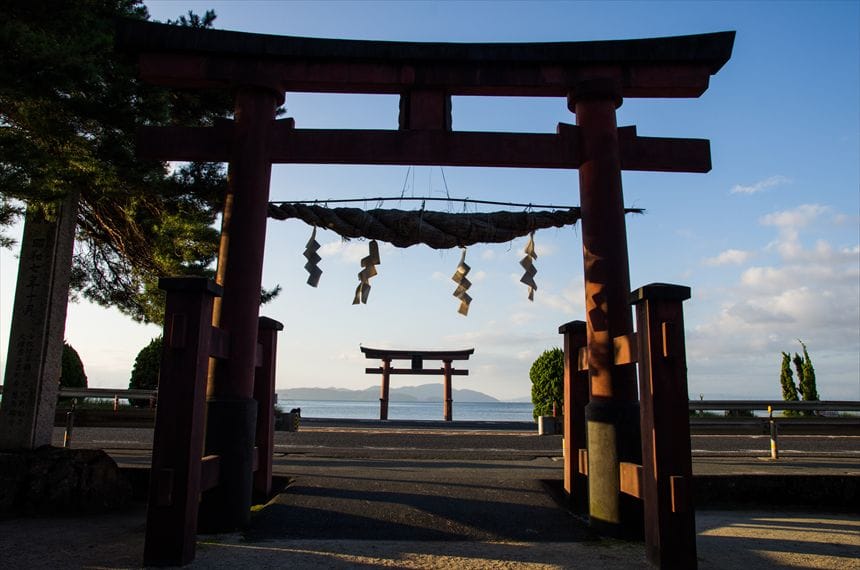 白髭神社 本殿から見た、鳥居の中に鳥居