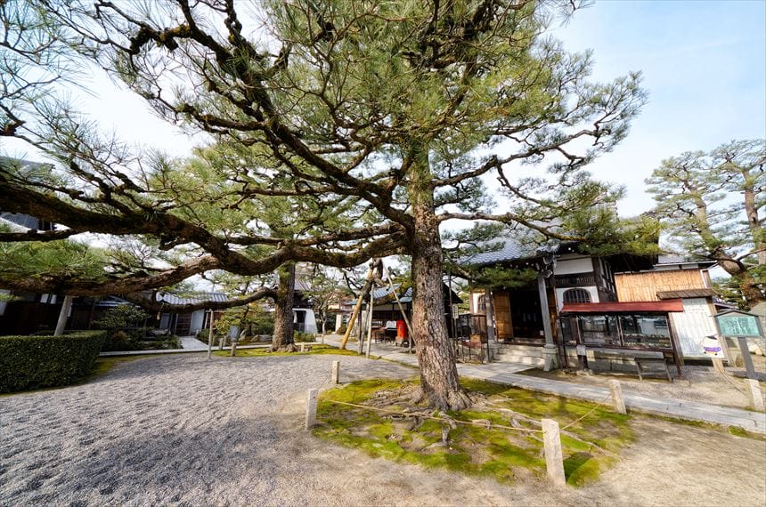 海門満月寺 境内の様子