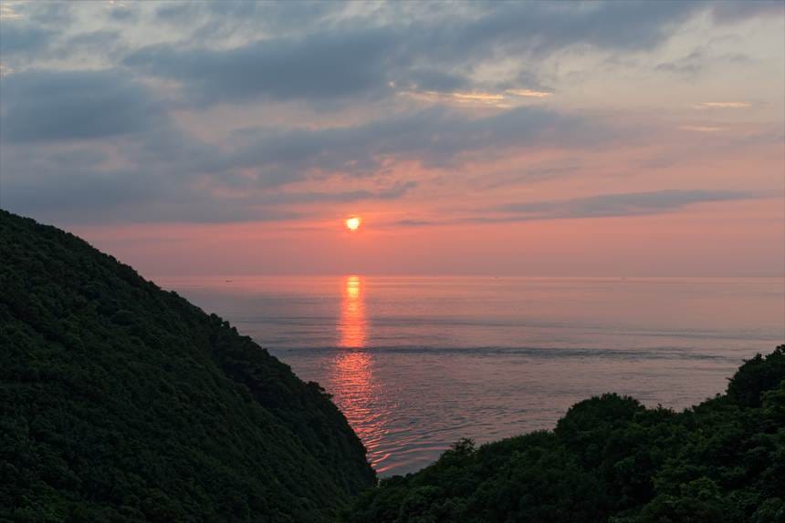 佐田岬から見る四国で一番遅い夕日